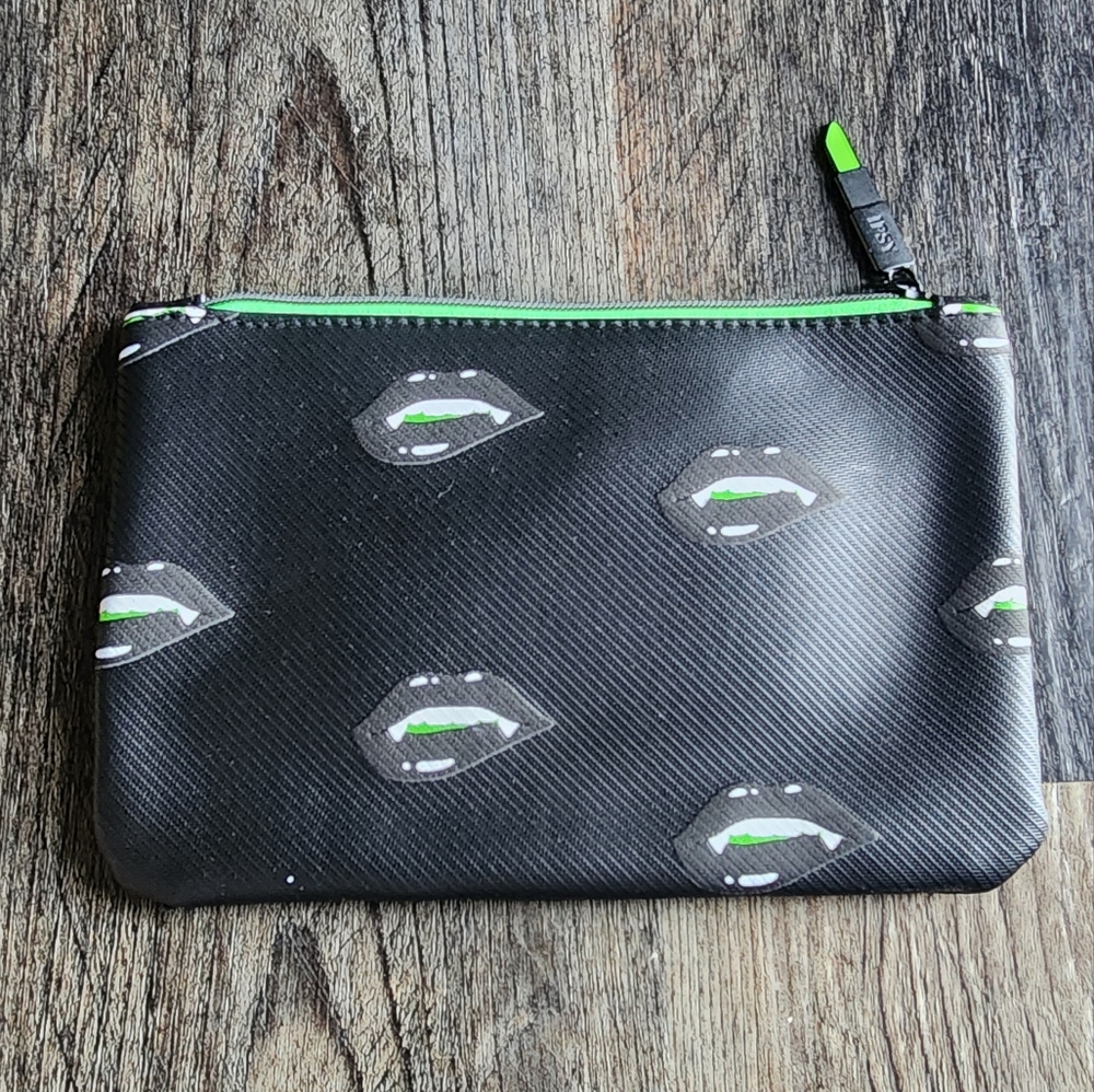 Ipsy Bag Vampire Lips